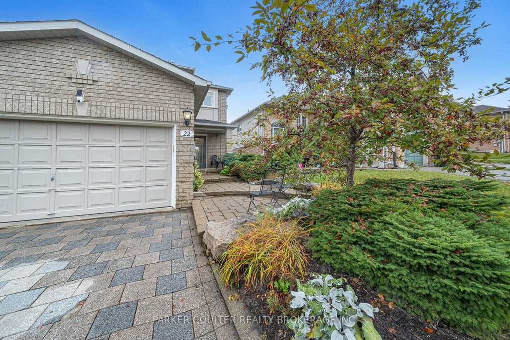 Photo of 22 Athabaska Road, Barrie, ON L4N 8C9 (MLS # S13866602)