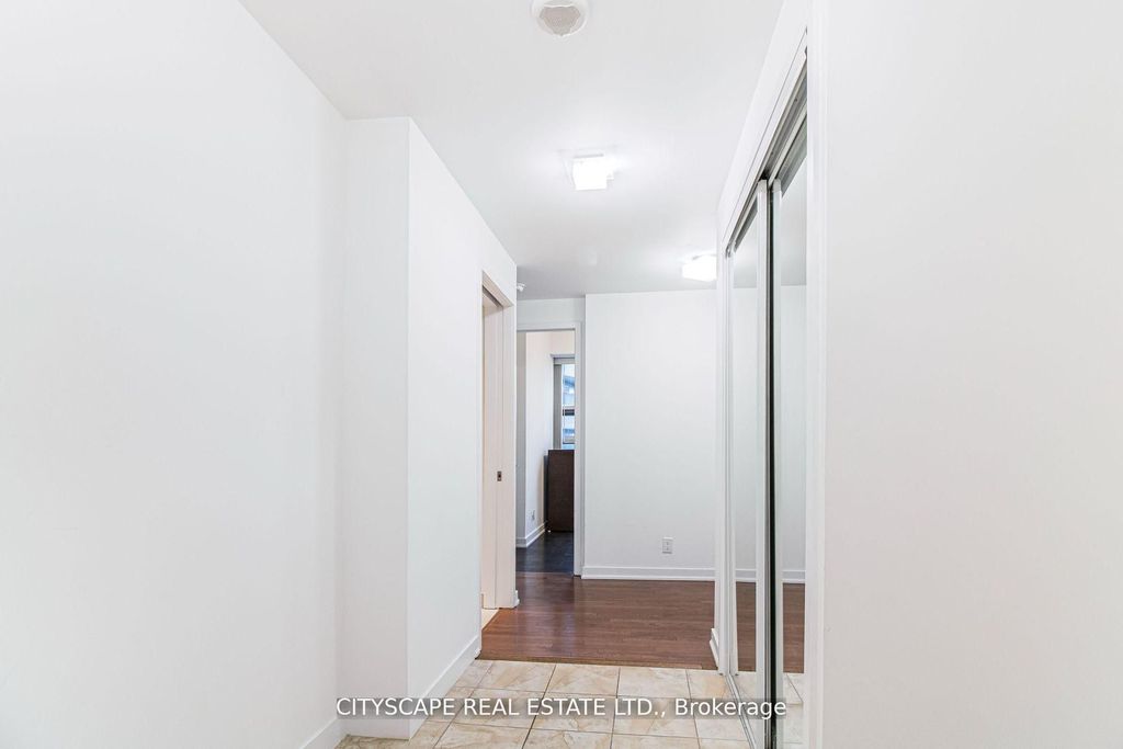 Photo of 12 York Street #3910, Toronto, ON M5J 0A5 (MLS # C12568952)