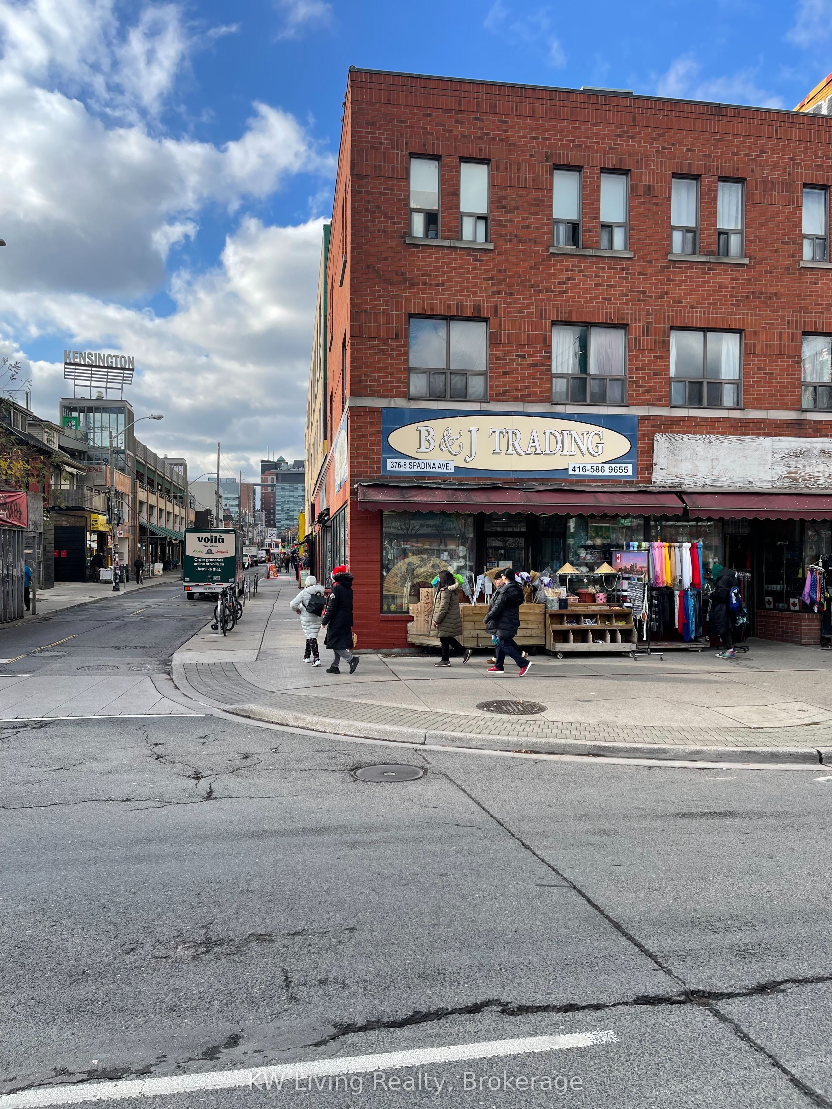 376-378 Spadina Avenue