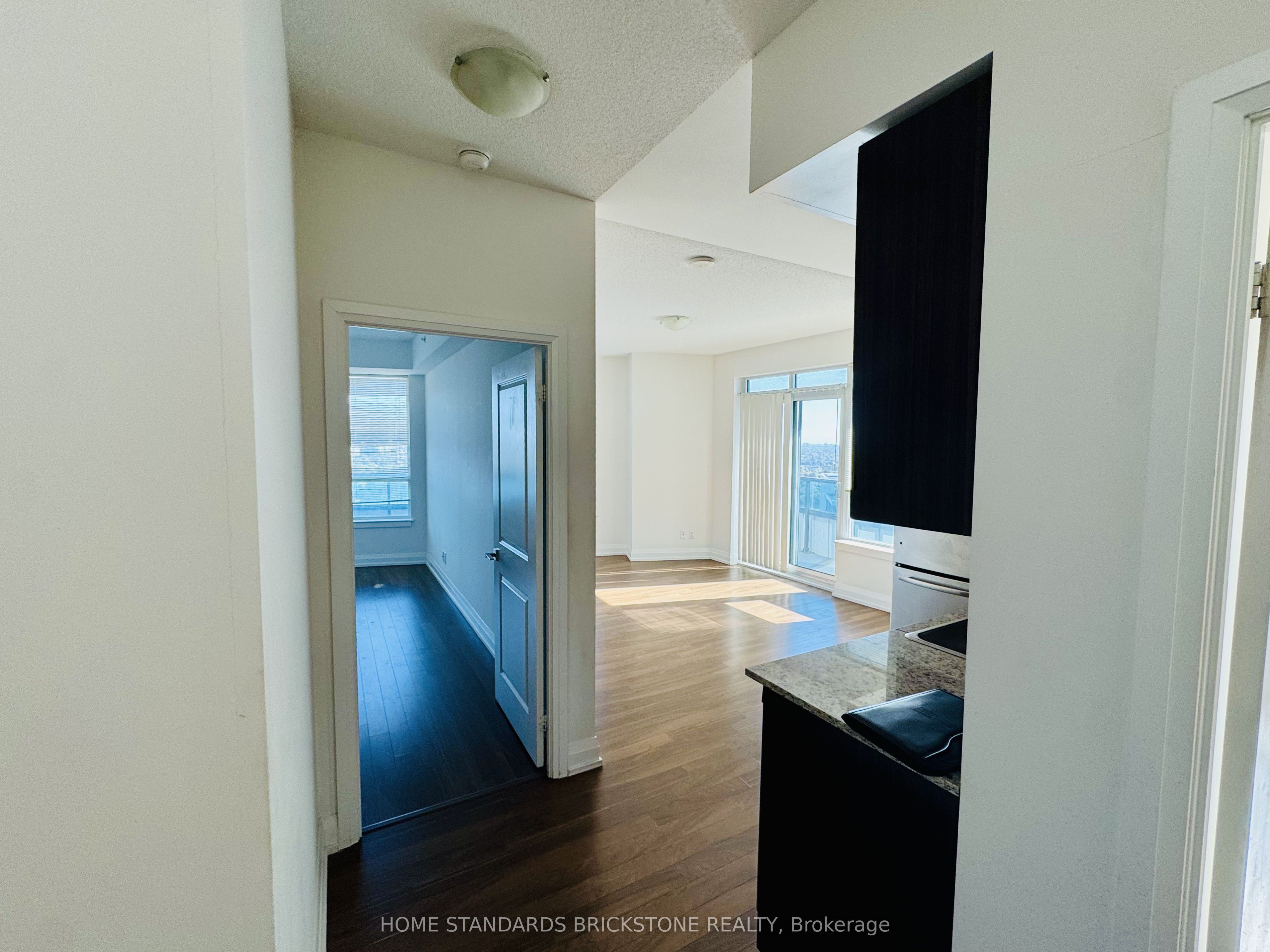 7171 Yonge Street 2201