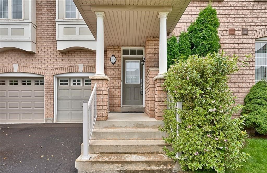 3436 Hayhurst Crescent