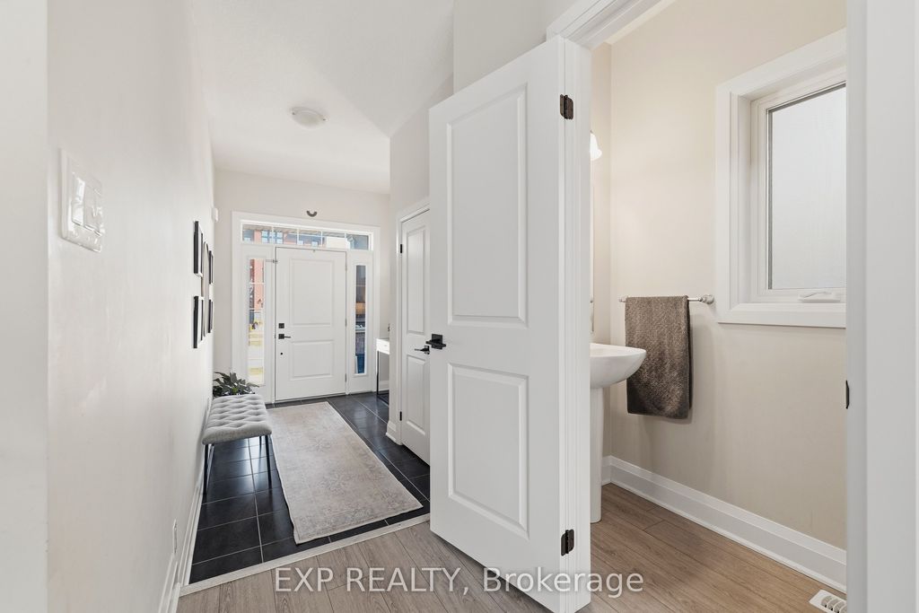 Photo of 38 SPORTSMAN HIL Street, Kitchener, ON N2H 5T3 (MLS # X13038448)
