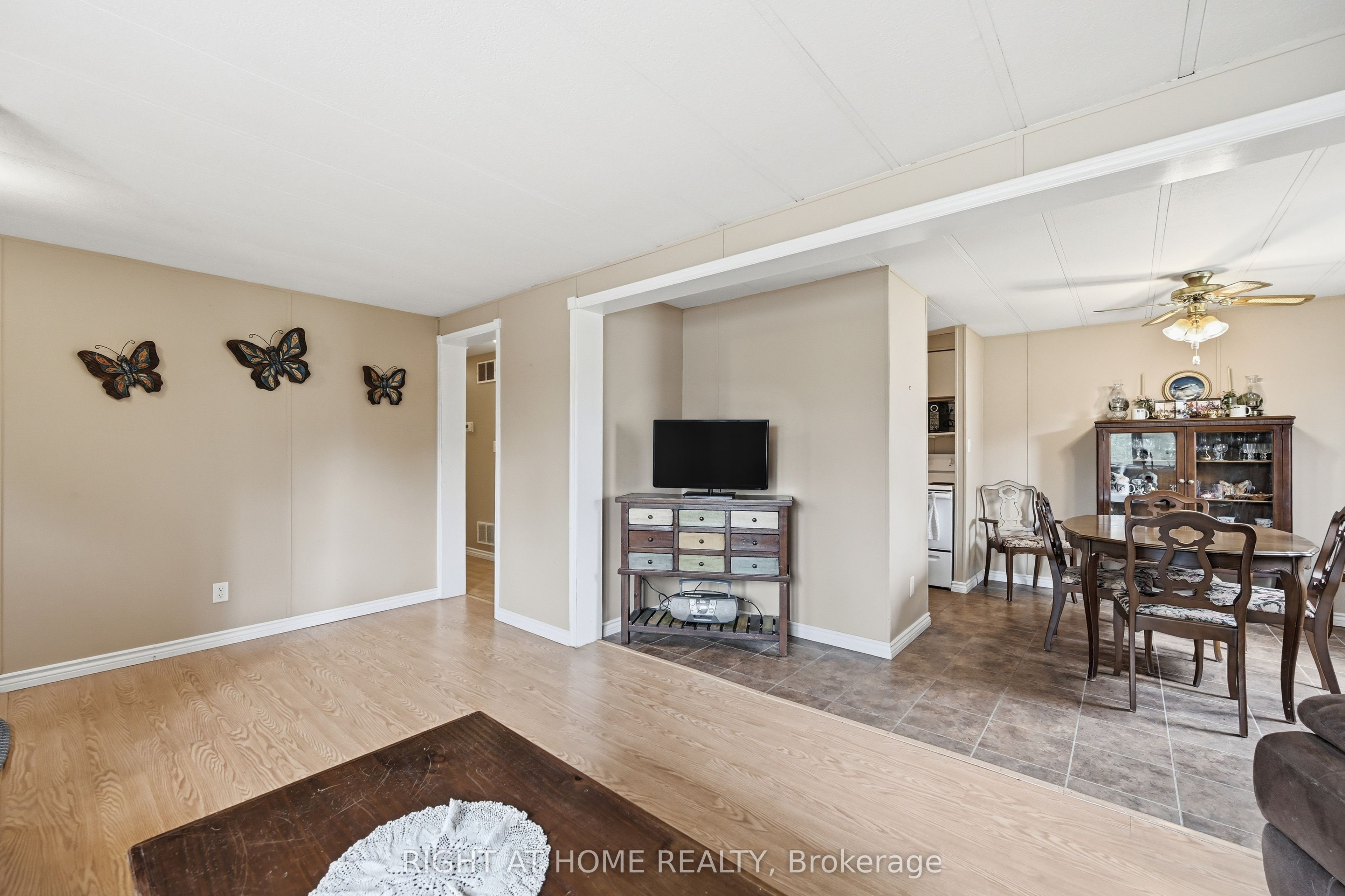 1294 8th Concession Road W 131
