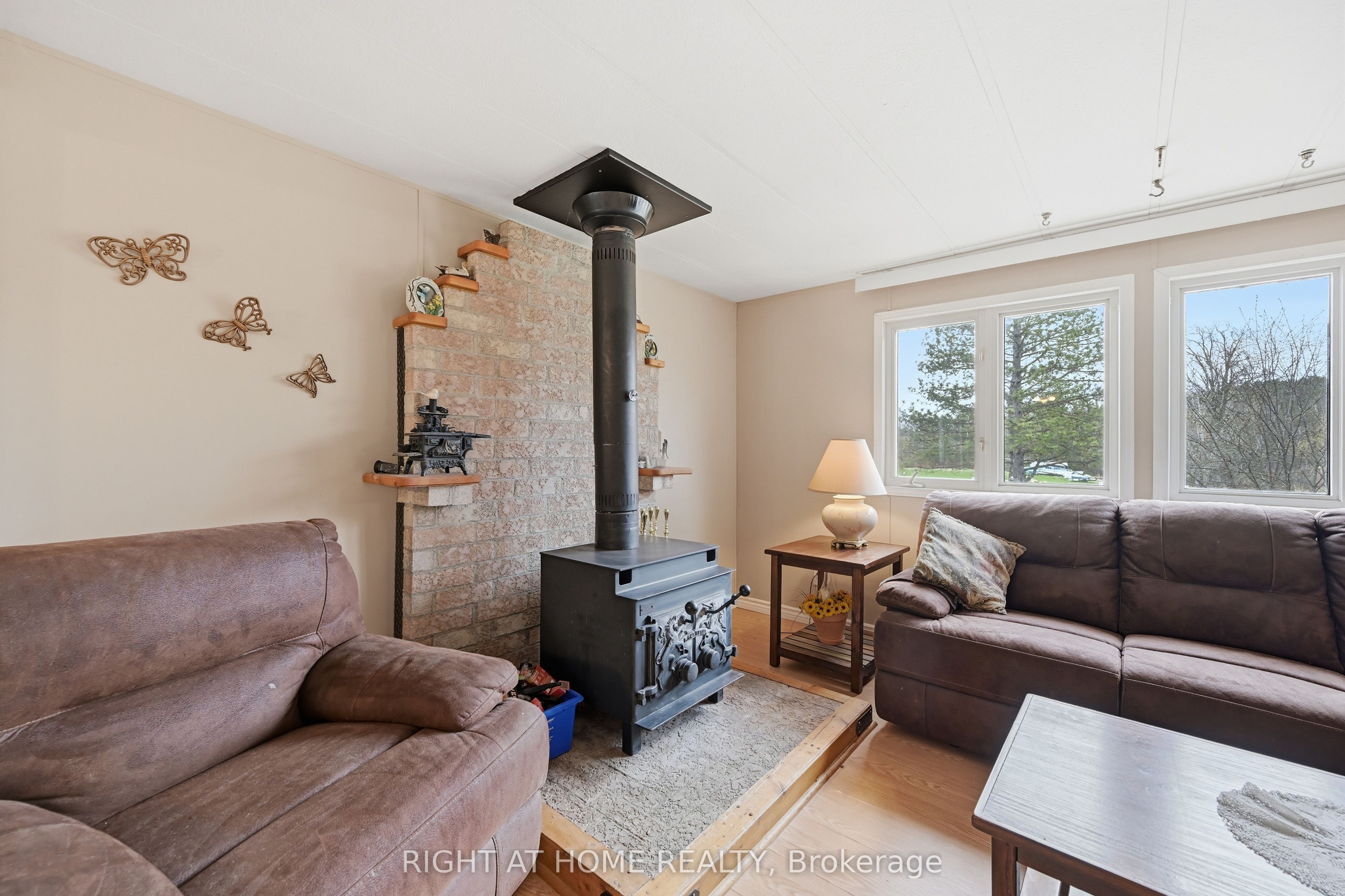 1294 8th Concession Road W 131