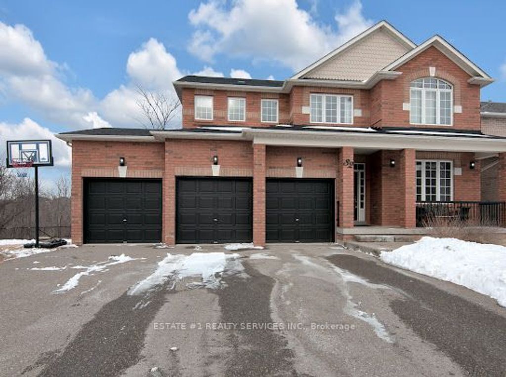 Photo of 32 River Rock Crescent, Brampton, ON L7A 2W4 (MLS # W12693922)