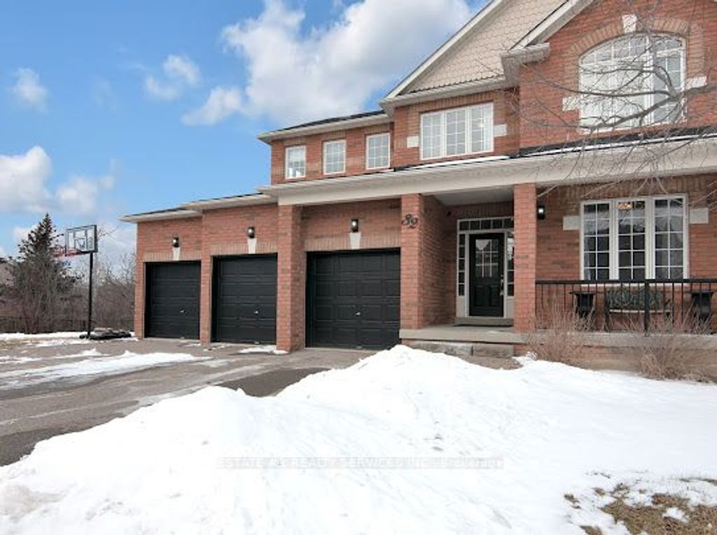 Photo of 32 River Rock Crescent, Brampton, ON L7A 2W4 (MLS # W12693922)
