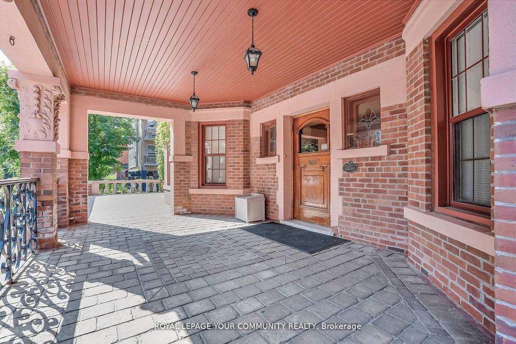 Photo of 212 St George Street #503, Toronto, ON M5R 2N5 (MLS # C12660718)