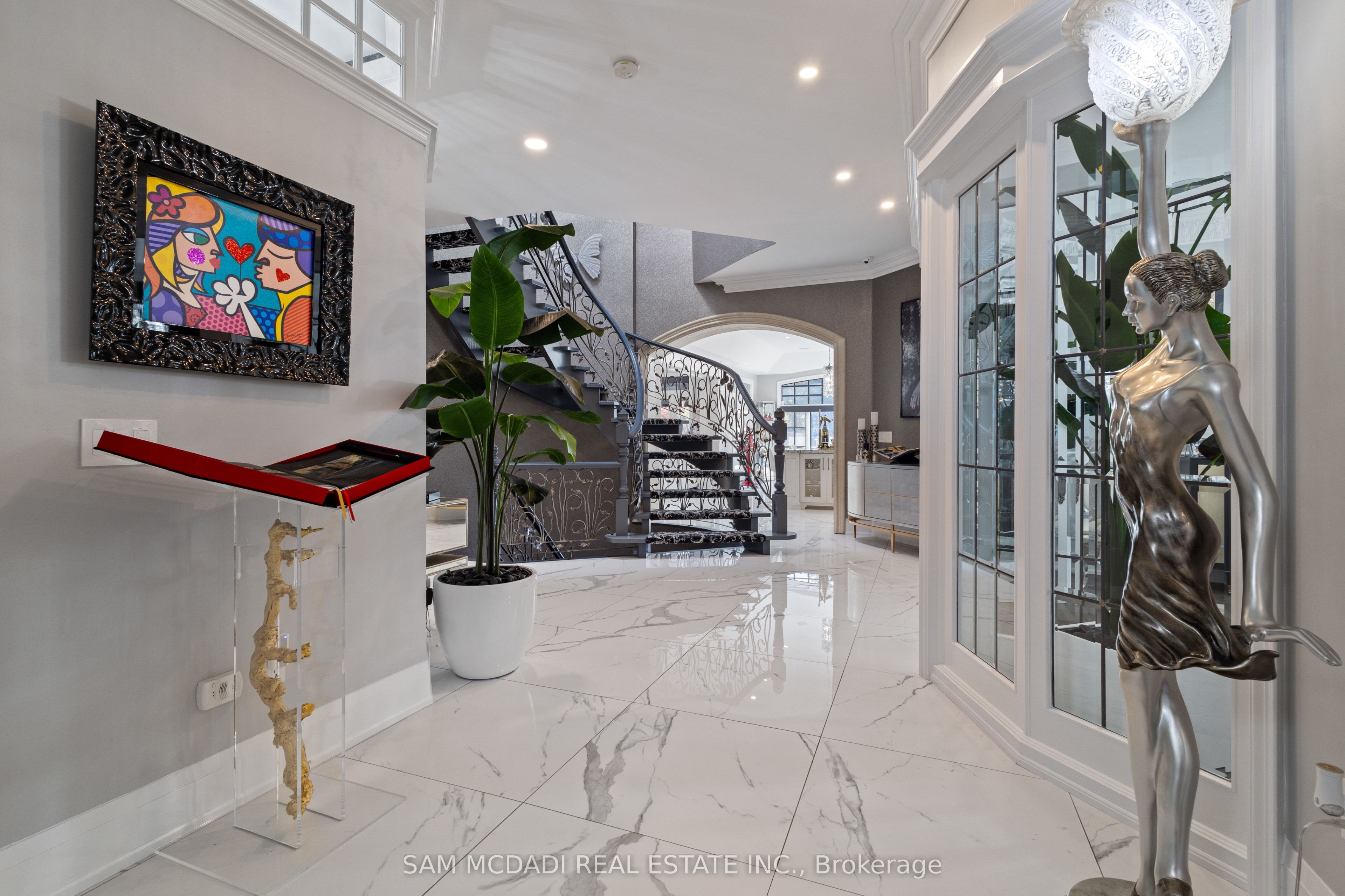 24 McArthur Heights