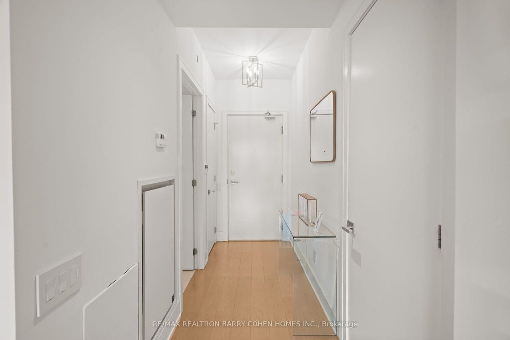 Photo of 170 Avenue Road #401, Toronto, ON M5R 0A4 (MLS # C13019846)