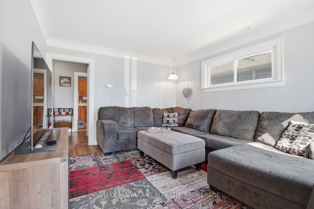 Photo of 85 Wiley Street, St. Catharines, ON L2R 4G9 (MLS # X13093470)