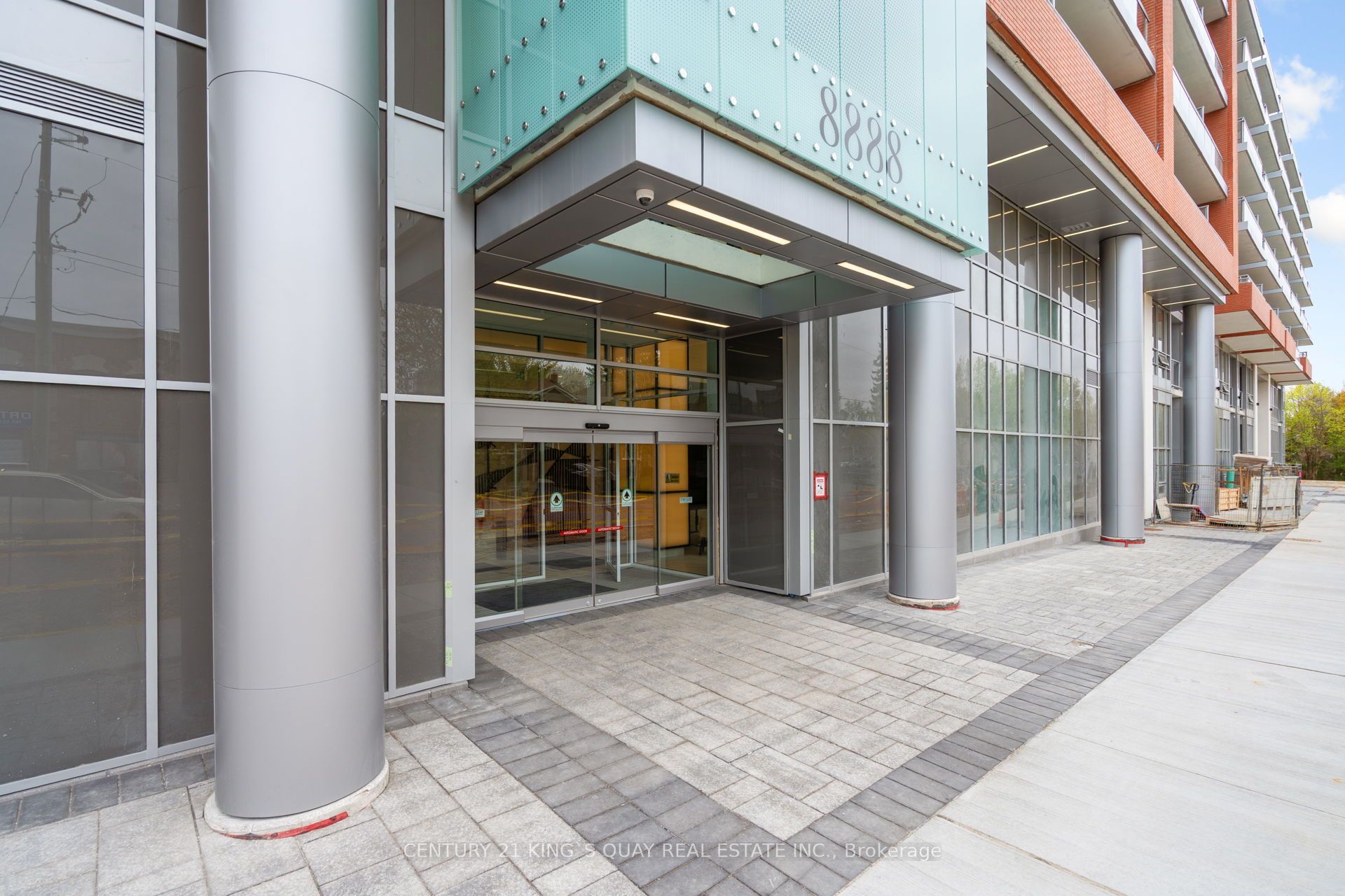 8888 Yonge Street 1204