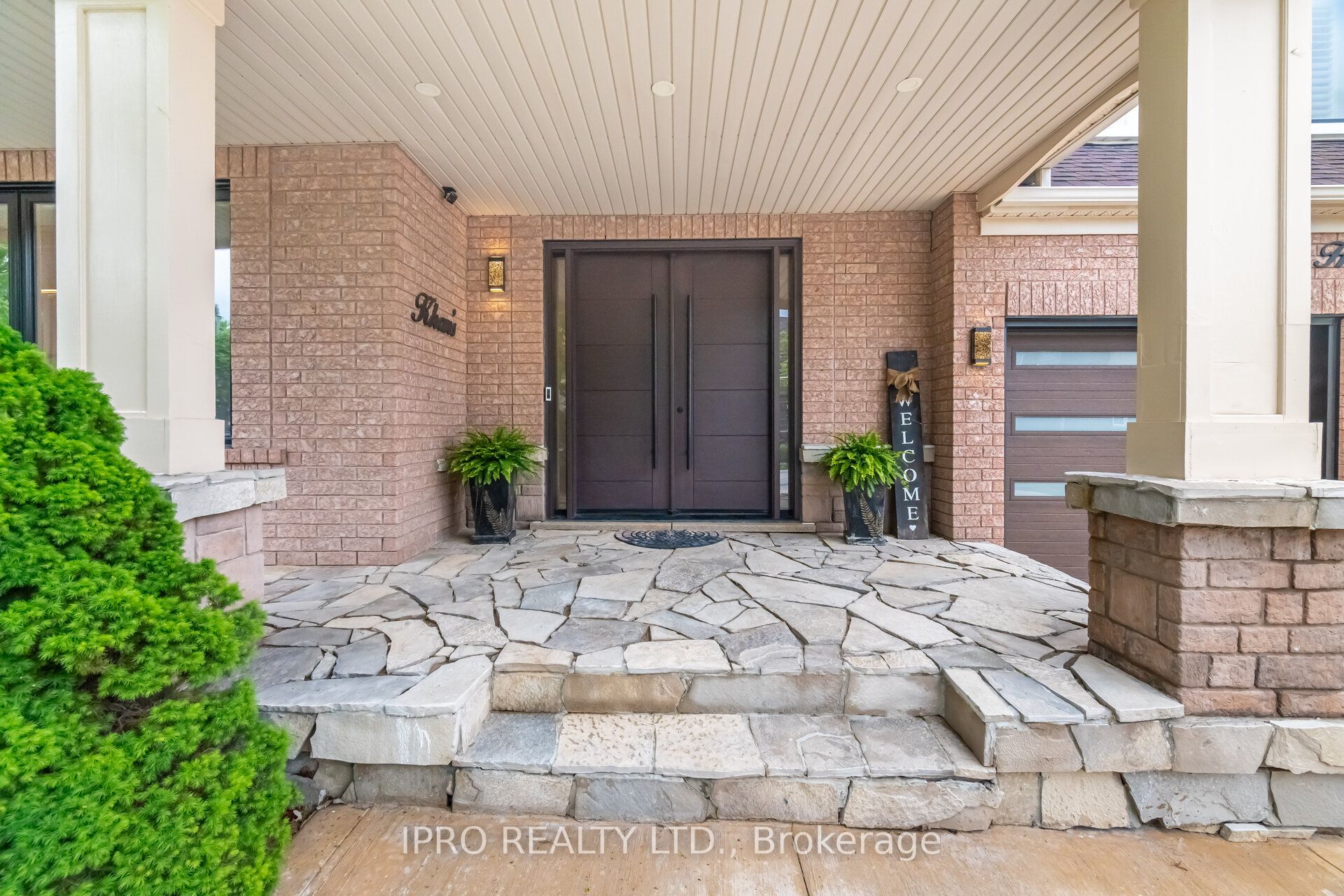 2185 Highcliffe Way