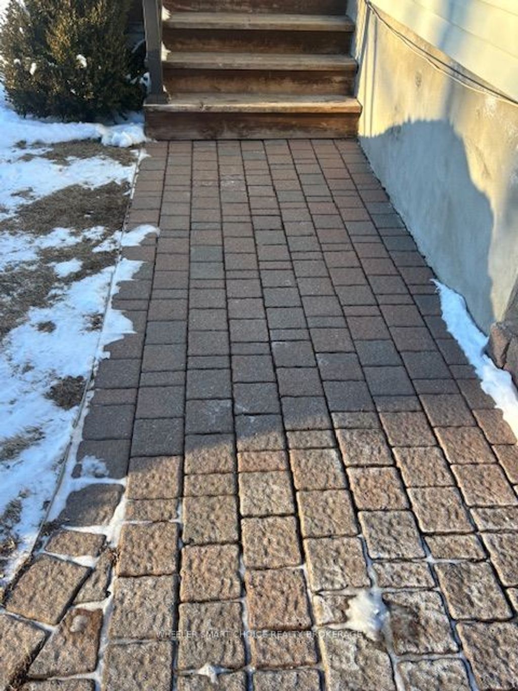 Photo of 1001-1003 Grand Avenue E, Cornwall, ON K6H 4T3 (MLS # X12750520)