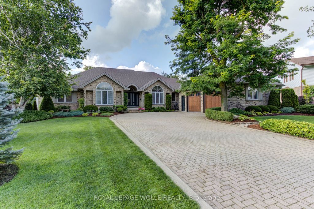 Photo of 14 James Court, Wellesley, ON N0B 2M1 (MLS # X12411618)