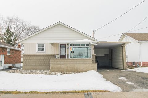 Property photo of 113 golden boulevard w, welland, ON l3b 1h9