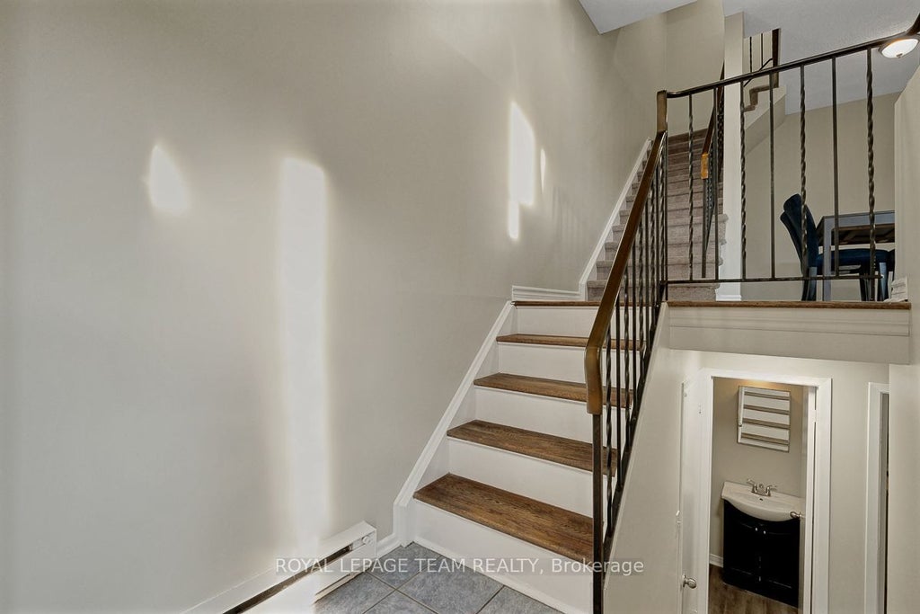 Photo of 13 Woodvale Green N/A #Unit A, South of Baseline to Knoxdale, ON K2G 4H1 (MLS # X13724284)