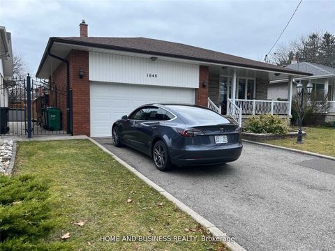 1648 Sunnycove Drive Lower Mississauga ON L4X 1B7