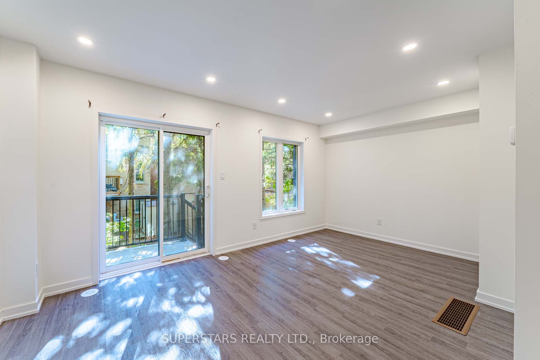 21 Armillo Place