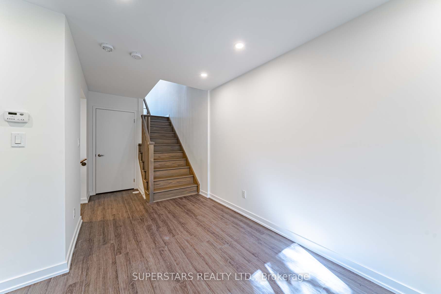 21 Armillo Place