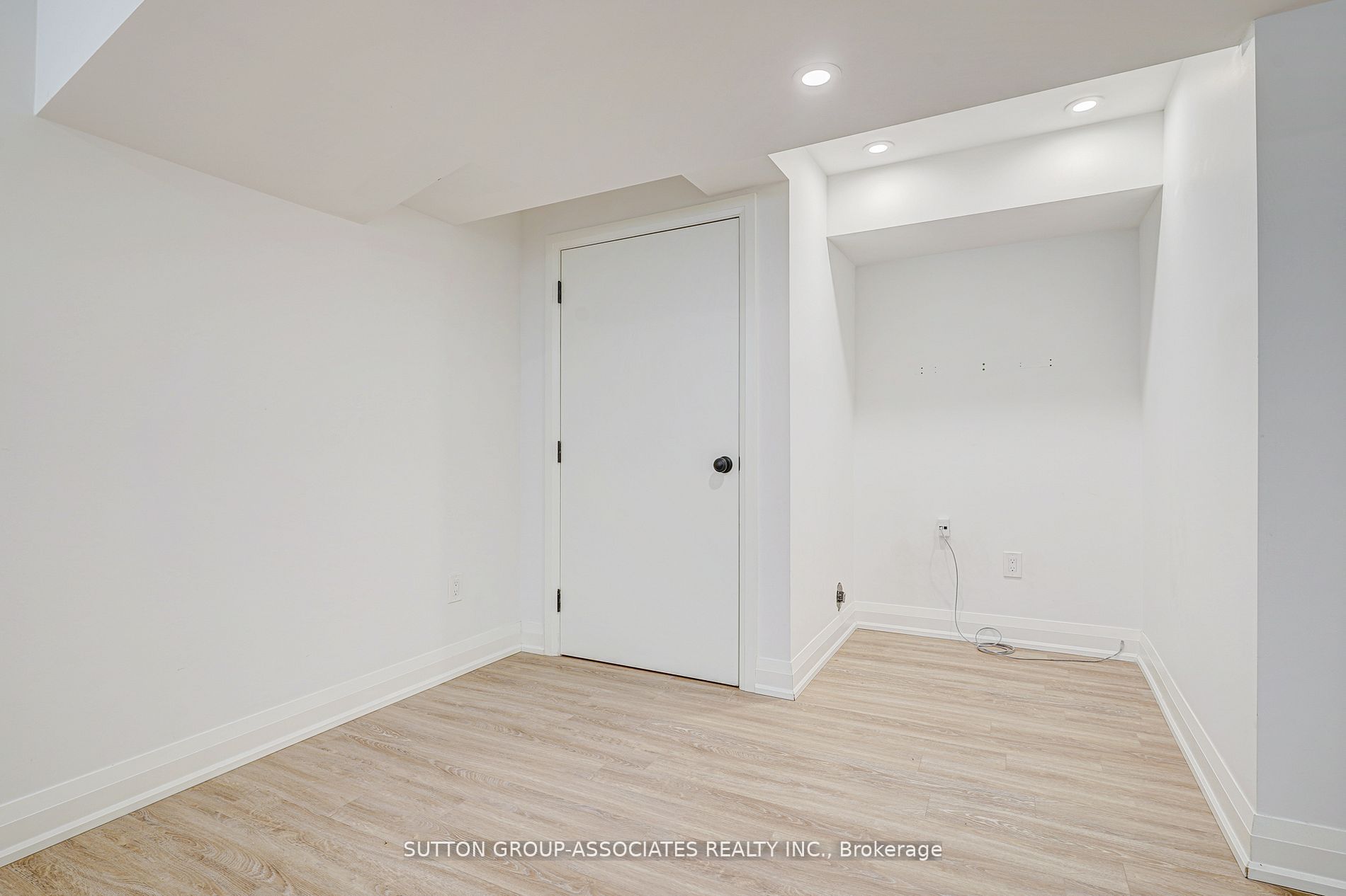 233 Albany Avenue Lower