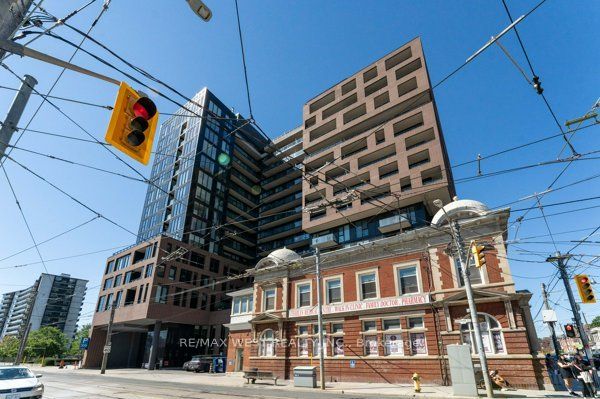 270 Dufferin Street N 1207