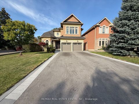 4273 Hickory Drive Mississauga ON L4W 1L3