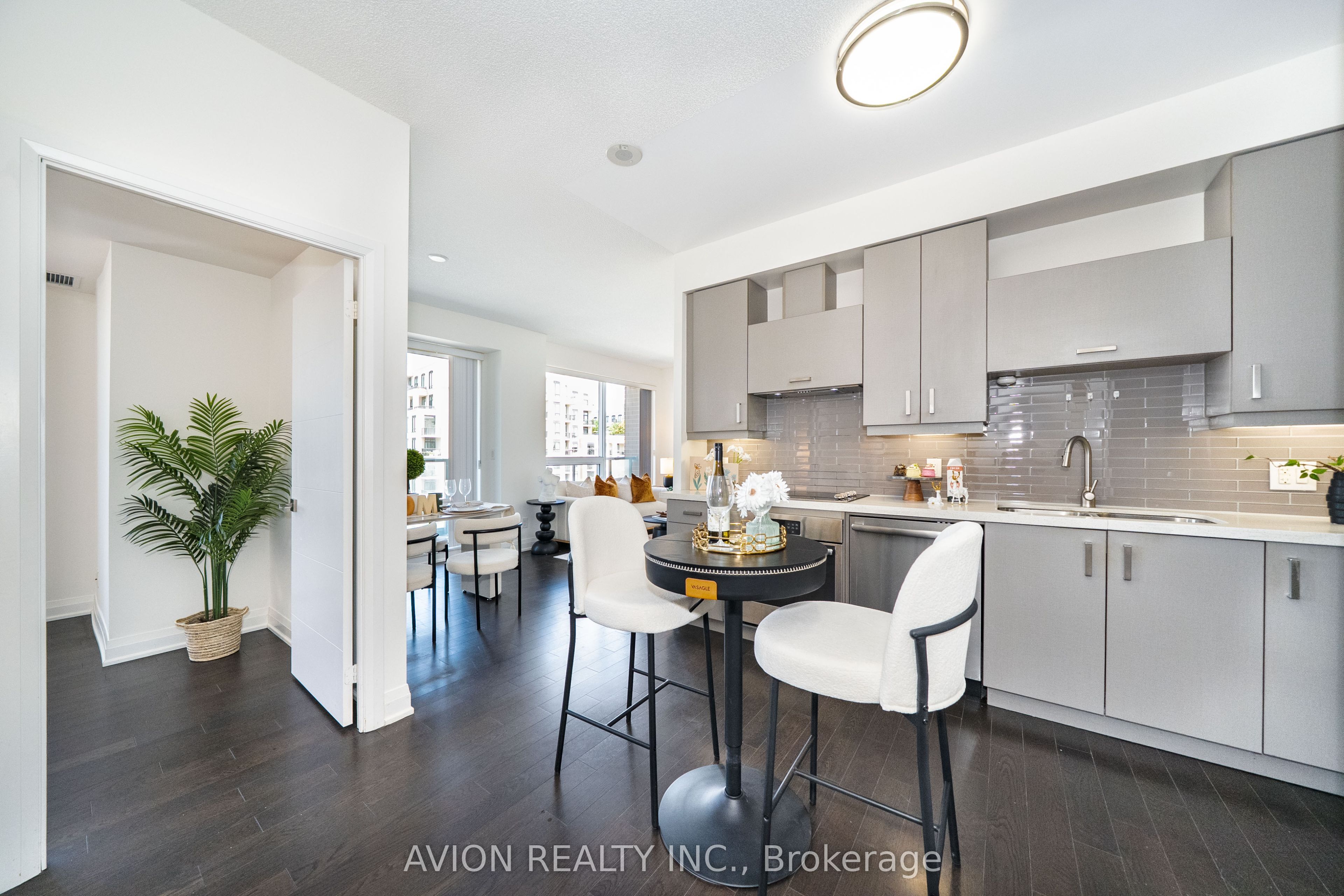 622 28 Uptown Drive
