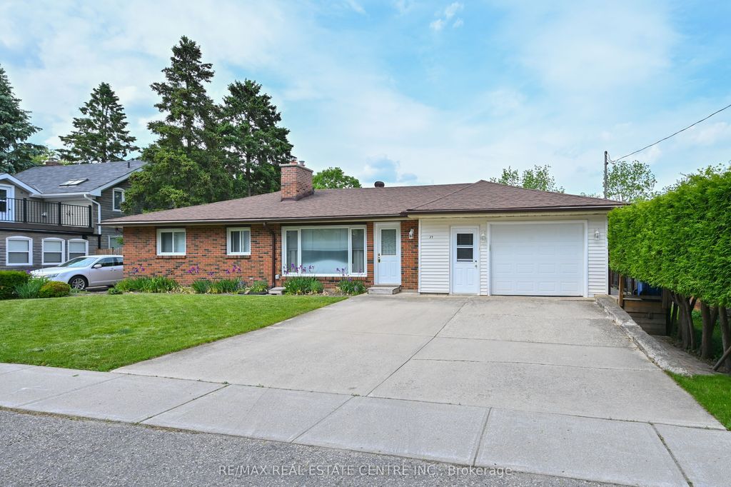 Photo of 37 Margaret Street E, Orangeville, ON L9W 2N5 (MLS # W13429702)