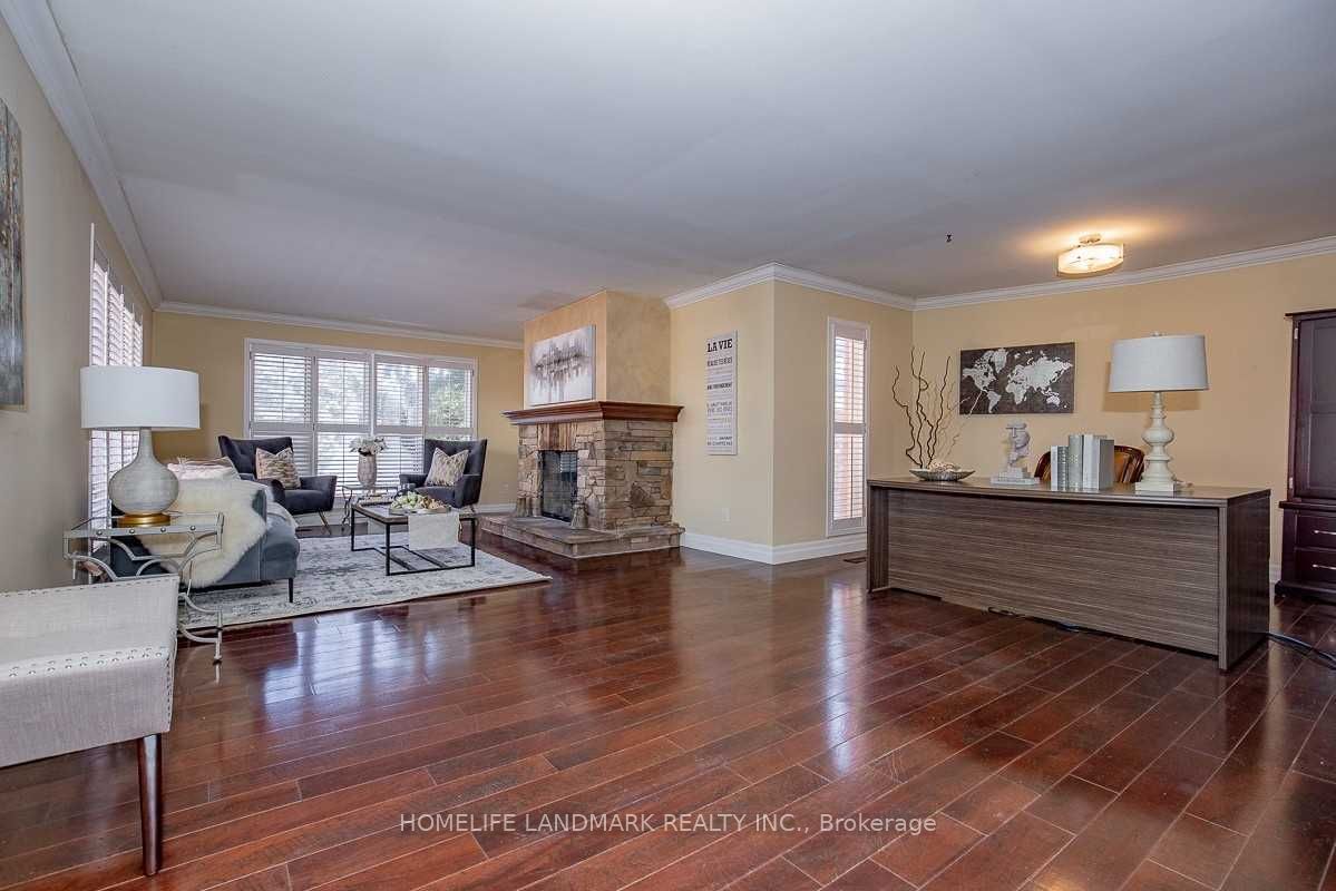 2301 Bennington Gate