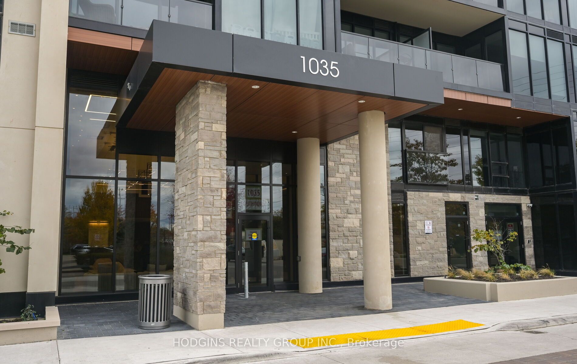 1035 Southdown Road 106