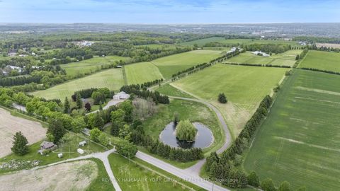 16333-16401 Dufferin Street King ON L7B 1K5