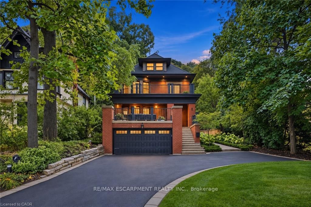 Photo of 2 Freeman Place, Hamilton, ON L8N 2G5 (MLS # X13807598)