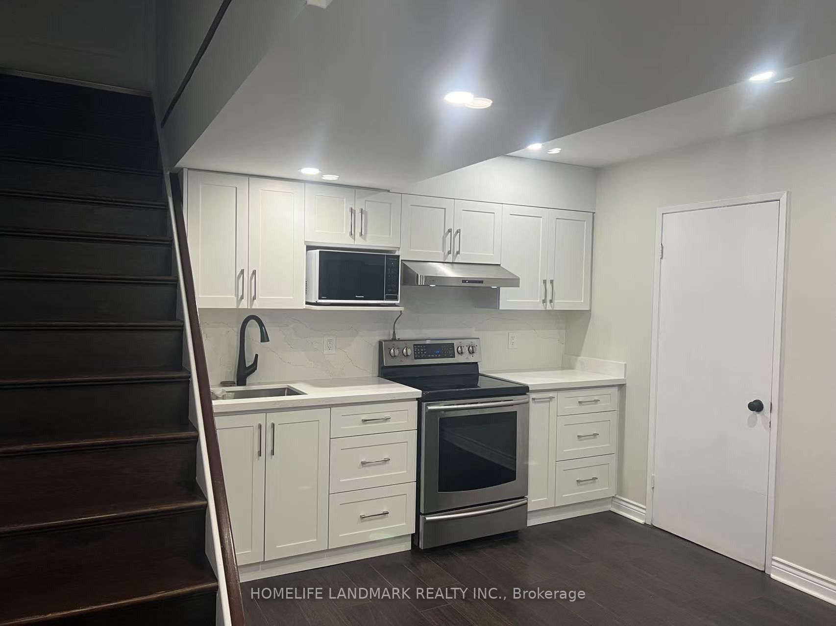 8 Pine Knoll Gate Bsmt