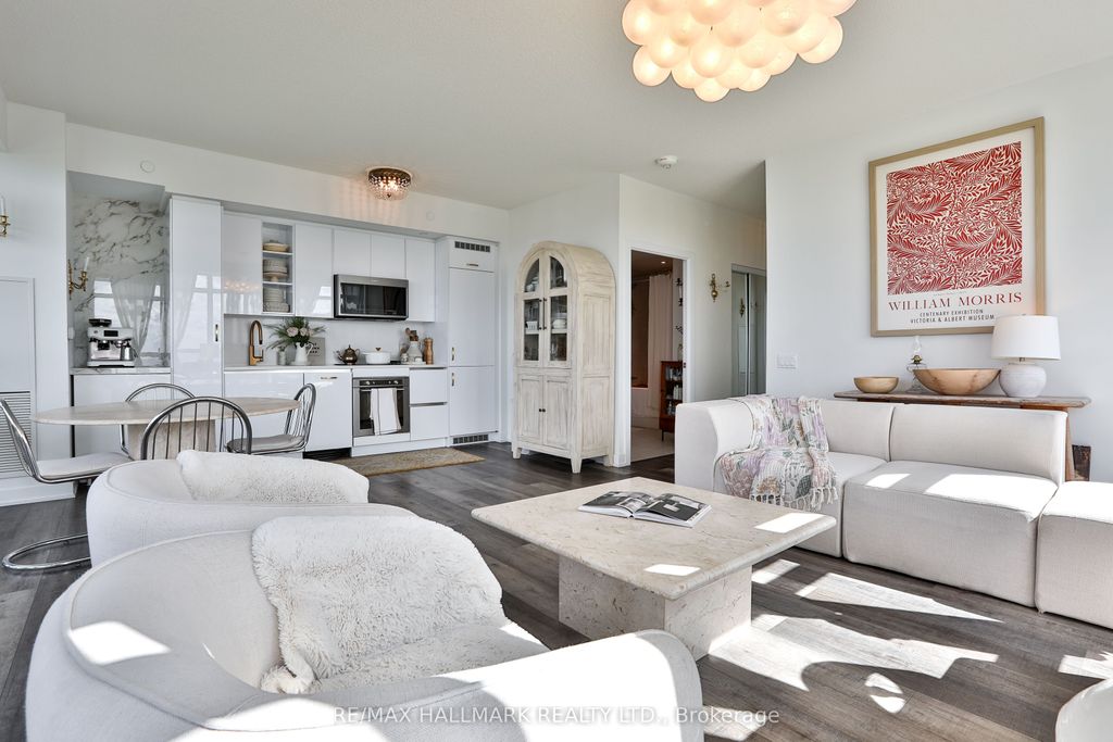 Photo of 251 Manitoba Street #1016, Toronto, ON M8Y 4G9 (MLS # W12416674)