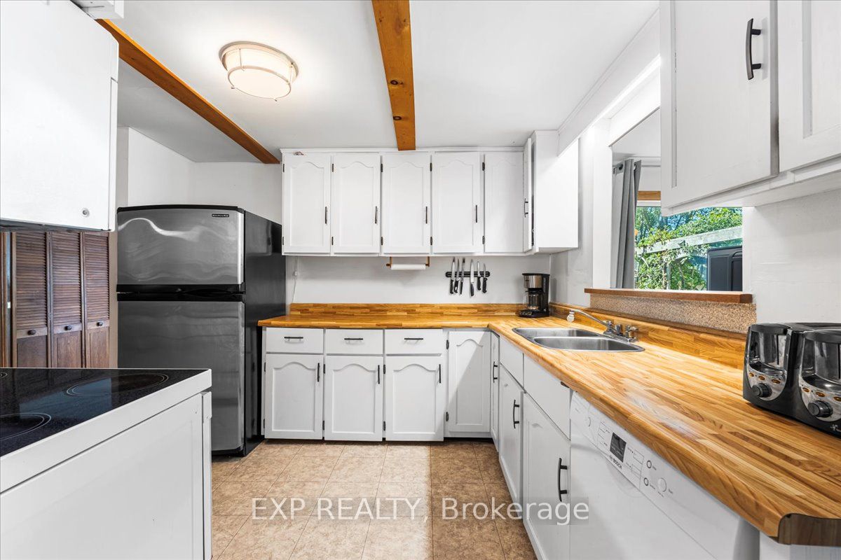 233 River Road W
