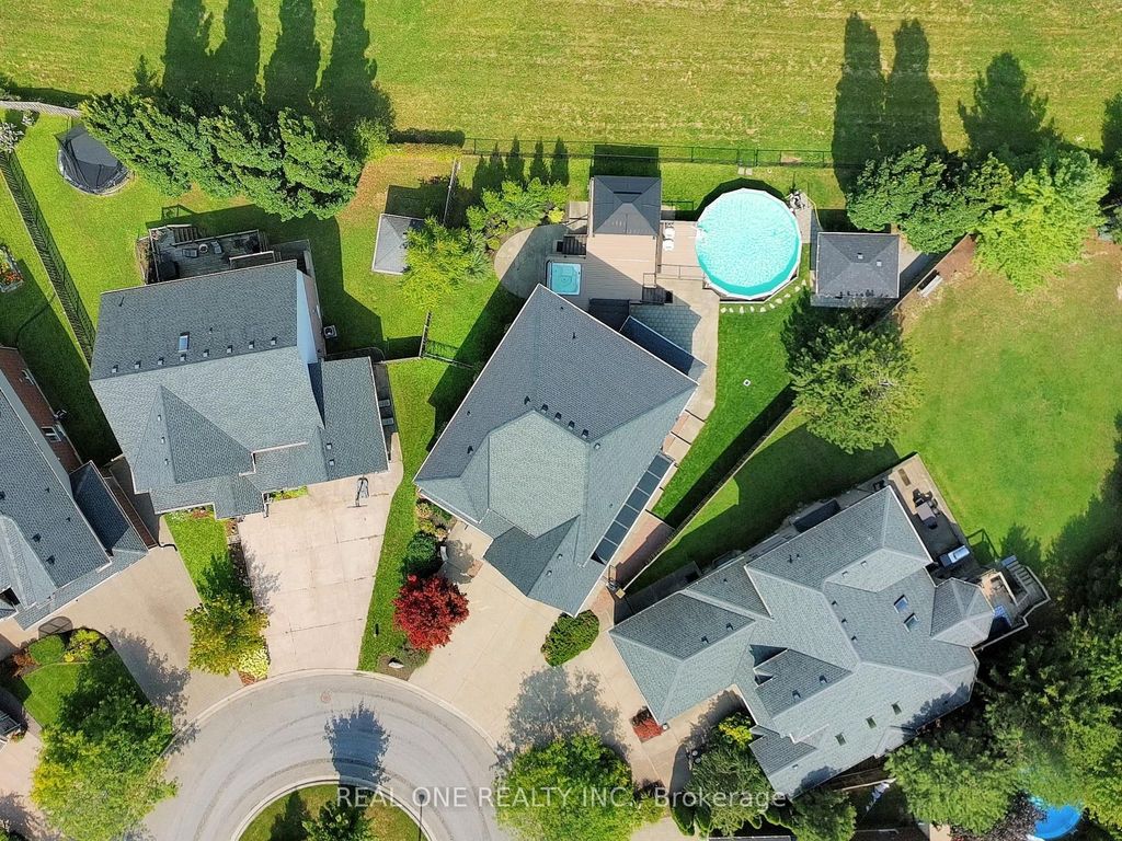 Photo of 26 Matthews Court, St. Catharines, ON L2S 4C4 (MLS # X12894178)