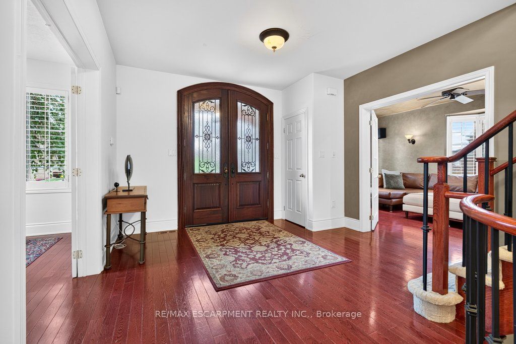 4278 Clubview Drive