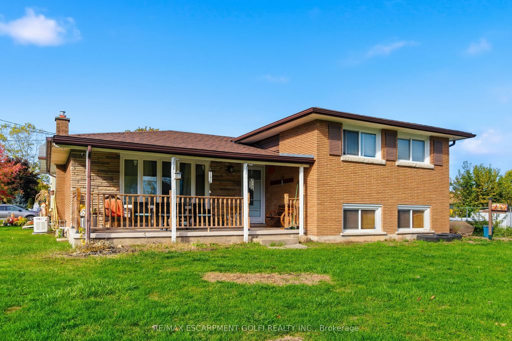 Photo of 143 Aberdeen Street, Fort Erie, ON L2A 3Y4 (MLS # X12601742)