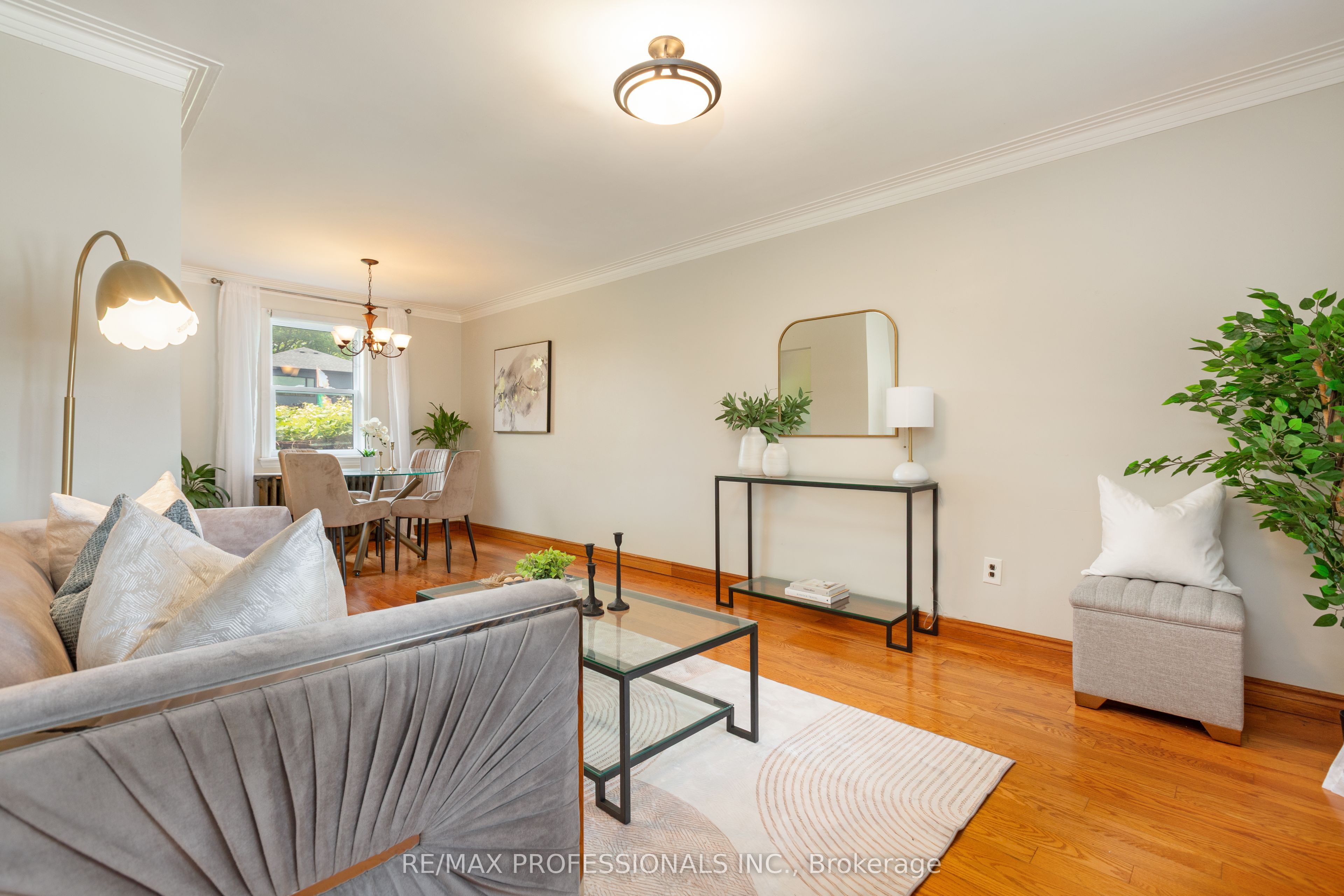 12 Mcintosh Avenue