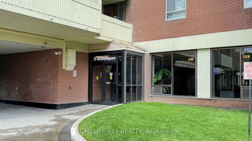 Photo of 5 Massey Square #Ph 04, Toronto, ON M4C 5L6 (MLS # E12573350)