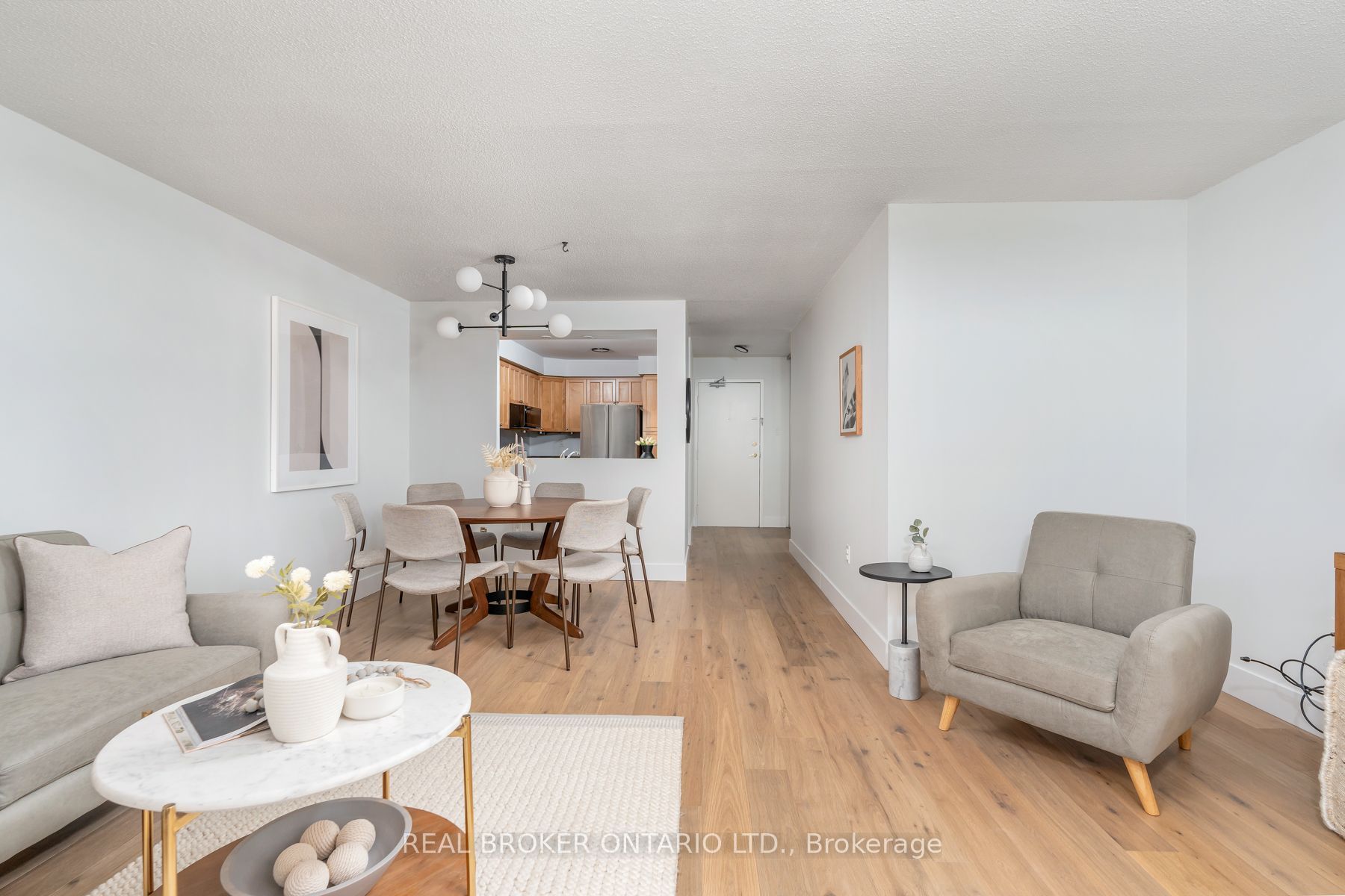 3845 Lake Shore Boulevard W 1601