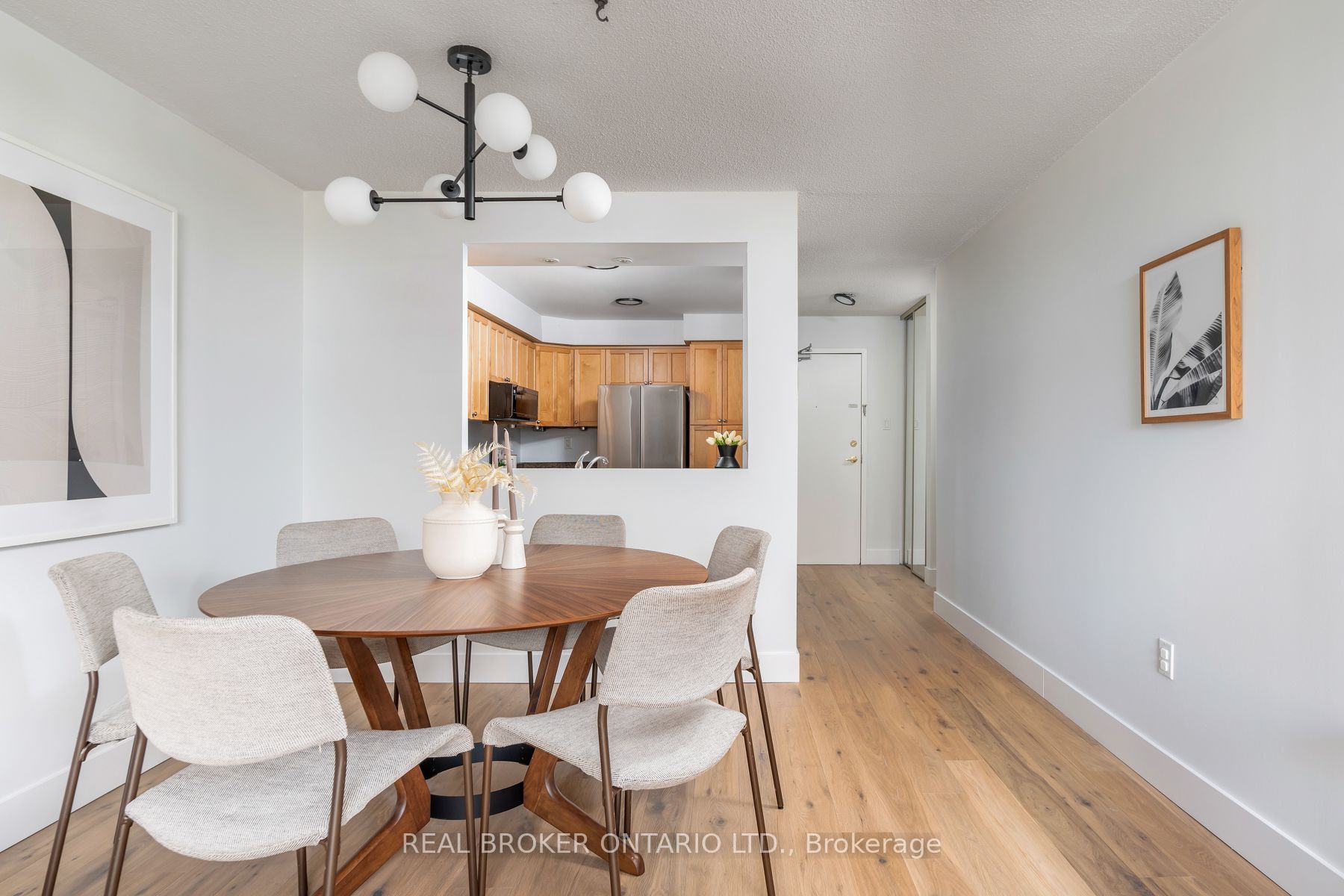 3845 Lake Shore Boulevard W 1601