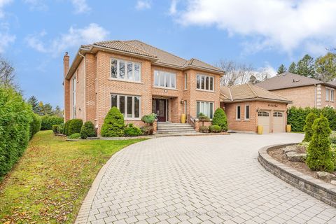16 Noble Street Markham ON L3R 8G4