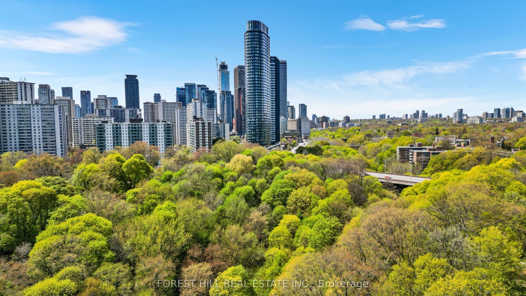 Photo of 575 Bloor Street E #503, Toronto, ON M4W 0B2 (MLS # C13786754)