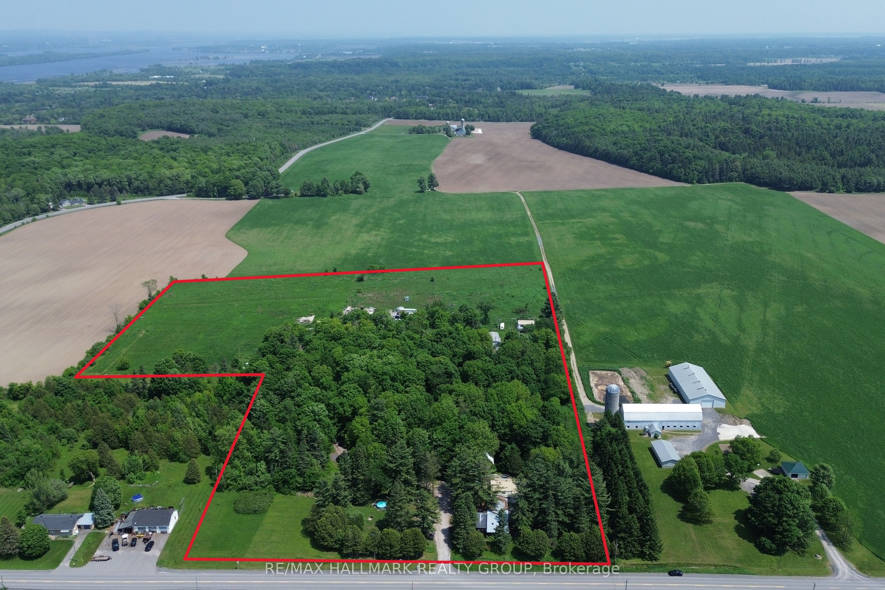 Photo 1 of 50 — 1675 Dunning Road, Orleans - Cumberland and Area, ON K4C 1L7