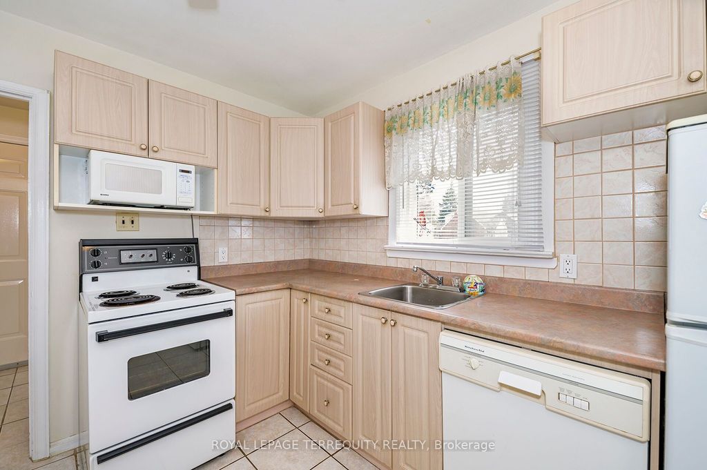 Photo of 68 Parkchester Road, Toronto, ON M6M 2S3 (MLS # W12989164)