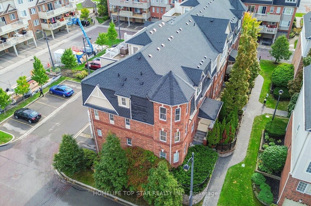 Photo of 710 Neighbourhood Circle #6, Mississauga, ON L5B 0B4 (MLS # W12451609)
