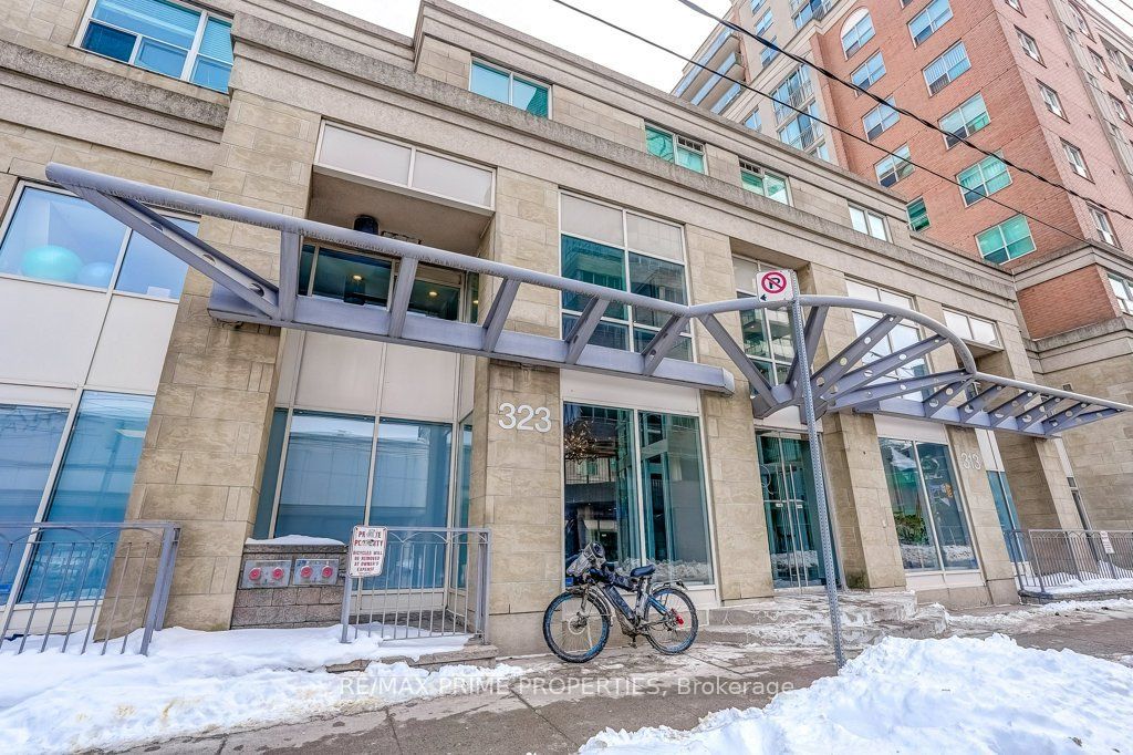 Photo of 323 E Richmond Street #1009, Toronto, ON M5A 4R3 (MLS # C13826574)
