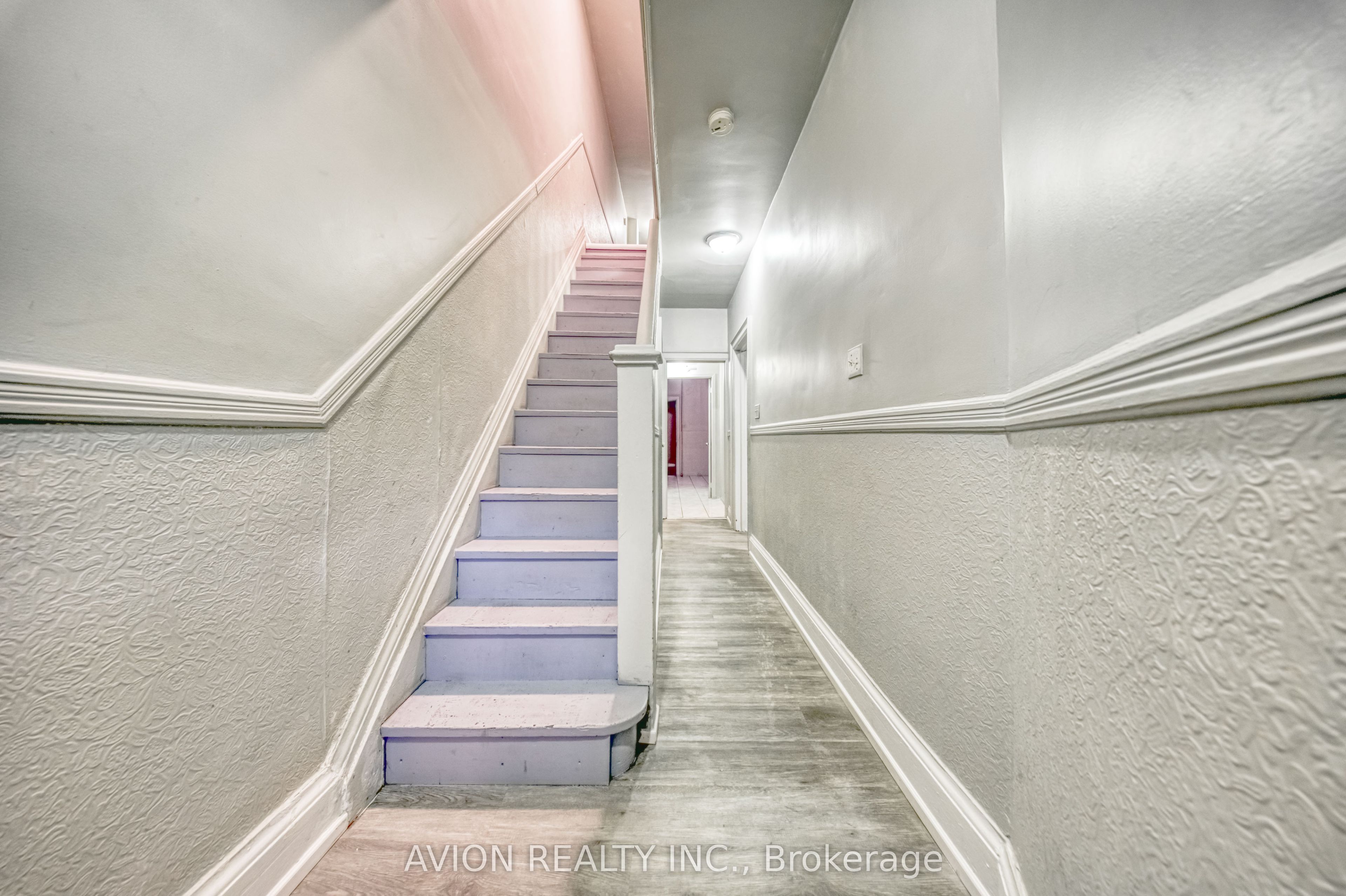 54 Ryerson Avenue