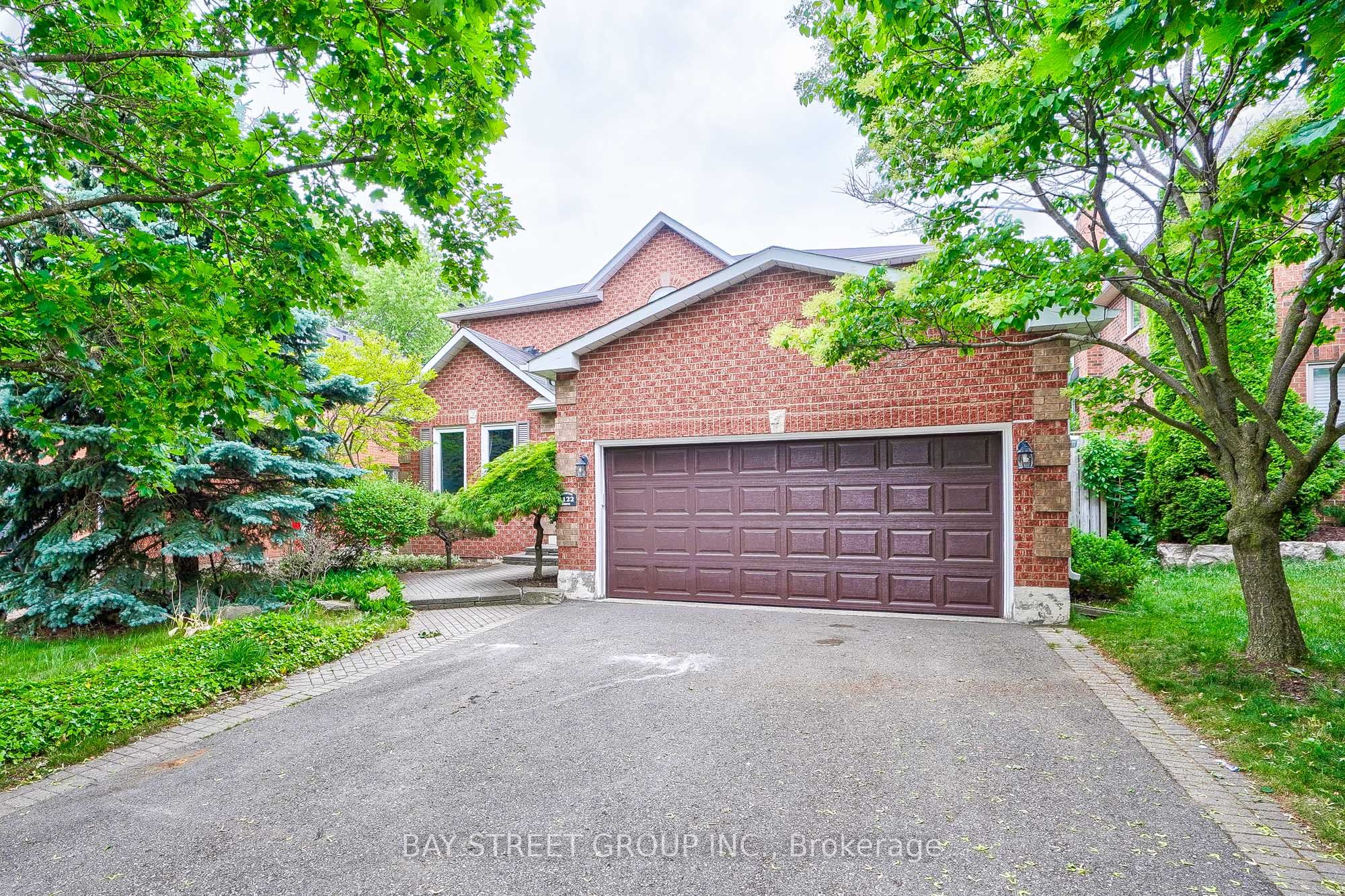 1122 Lambton Drive